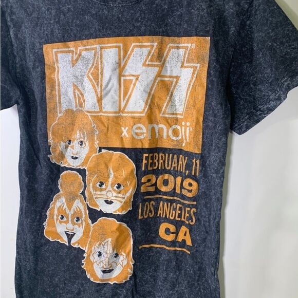 Goodie Two Sleeves Kiss X Emoji Small T Shirt - Picture 2 of 4